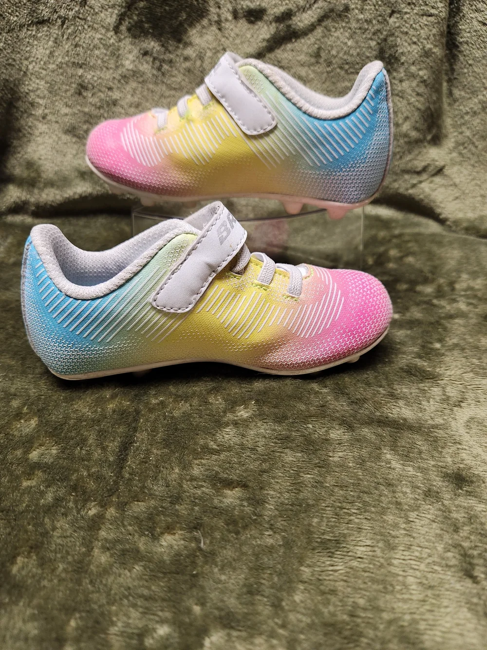 Brava Kids' Pink & Yellow Gradient Soccer Sneakers